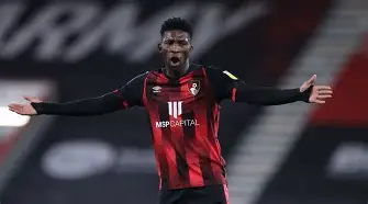 巴萨对比利亚雷亚尔回放